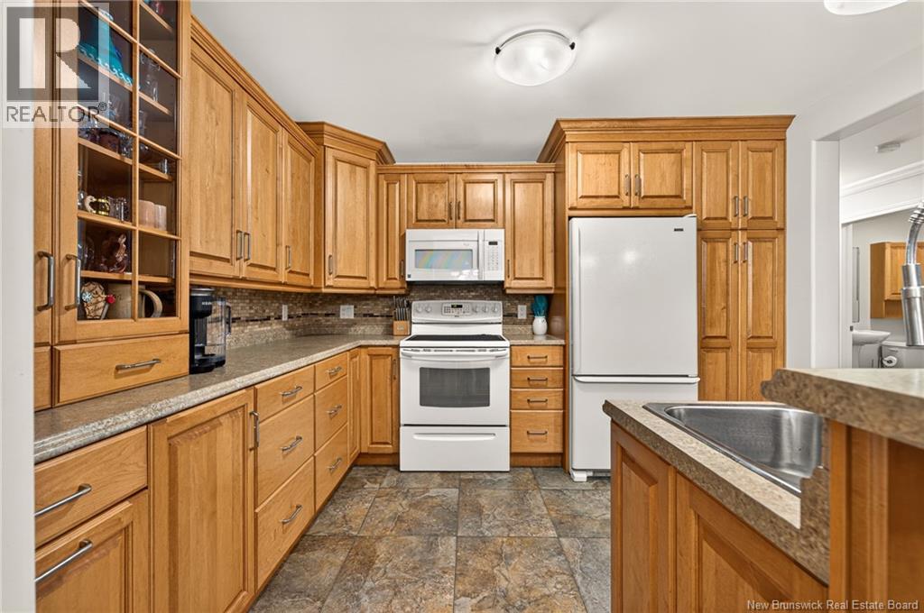240 Damien Street Property Photo 19