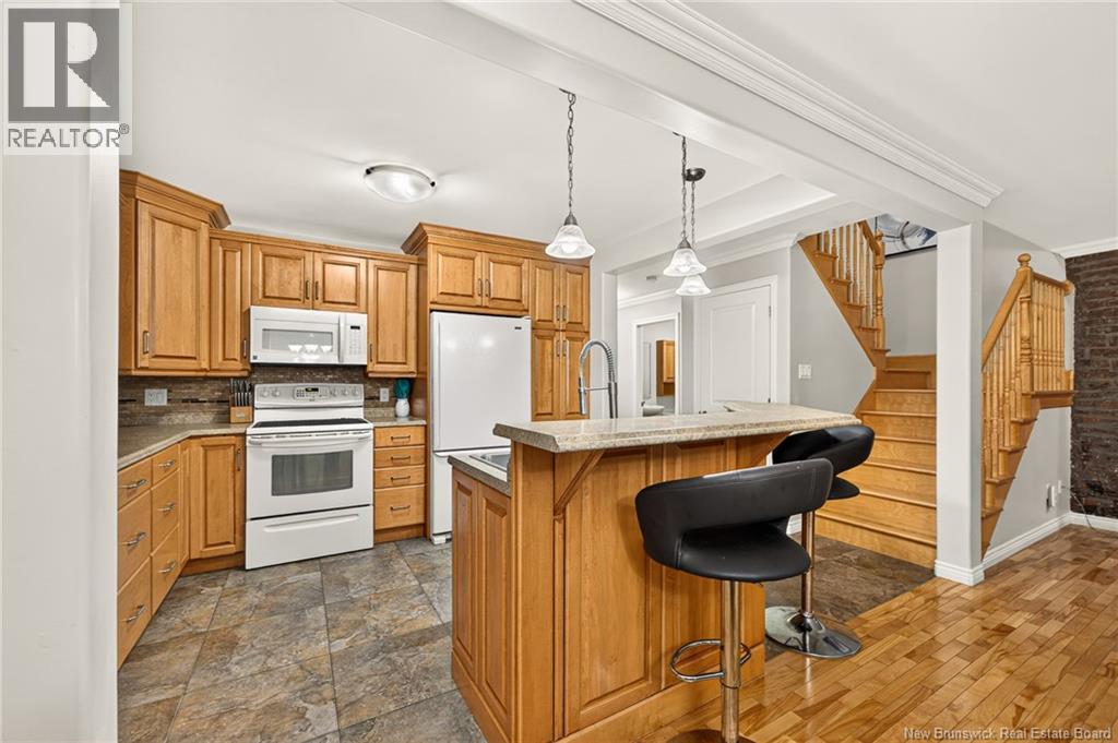 240 Damien Street Property Photo 20
