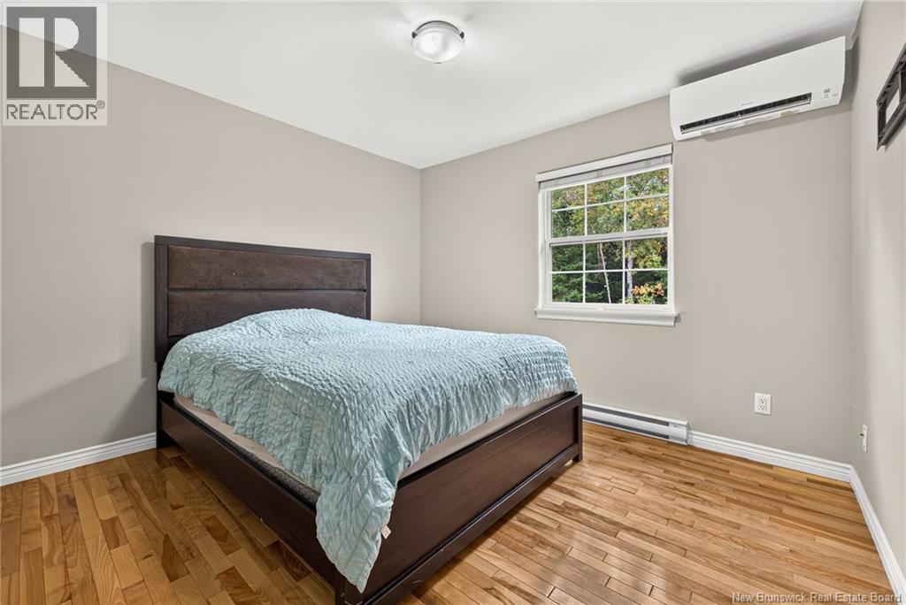 240 Damien Street Property Photo 33