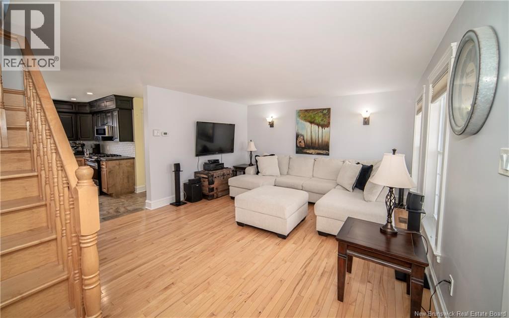 38 Red Maple Court Property Photo 4