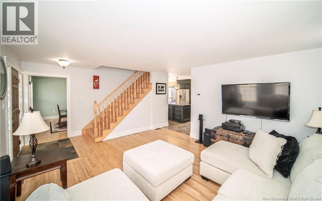 38 Red Maple Court Property Photo 5
