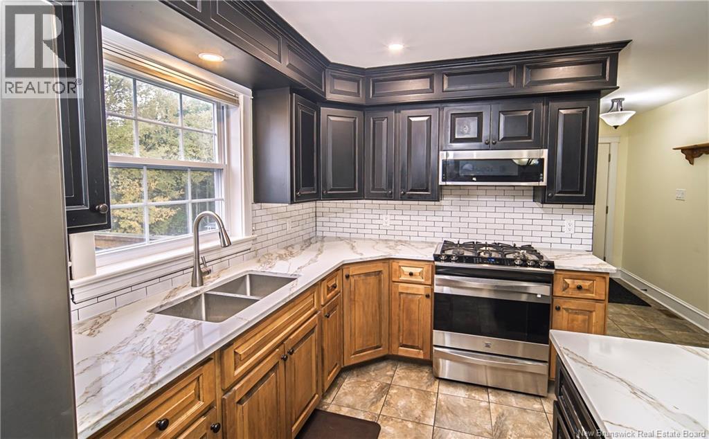 38 Red Maple Court Property Photo 7