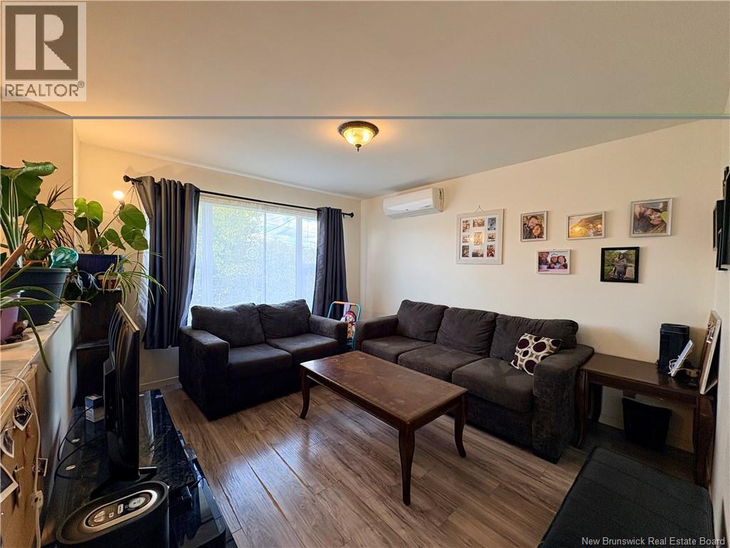 18 Partellow Street Property Photo 8