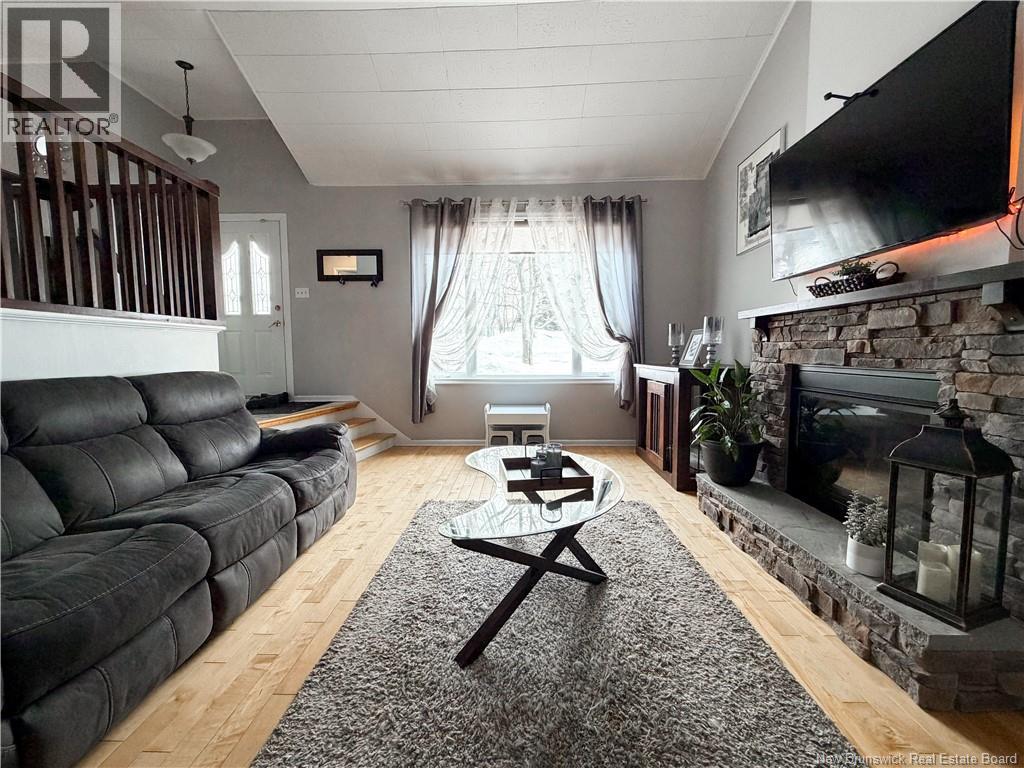 9 Stanley Street Property Photo 11
