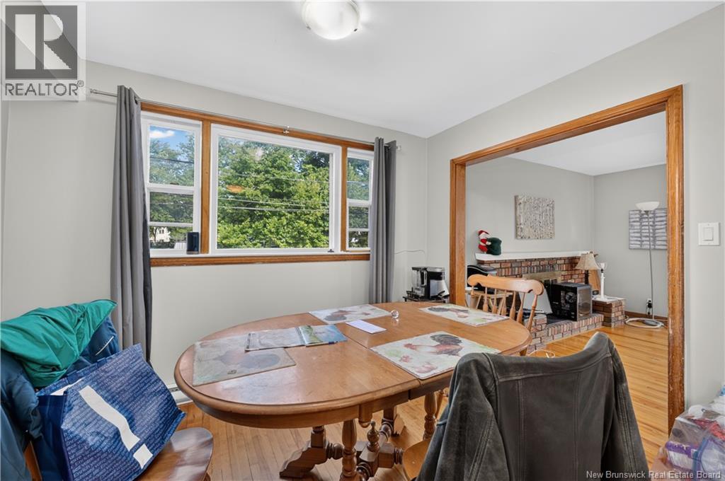 50 Leslie Property Photo 30