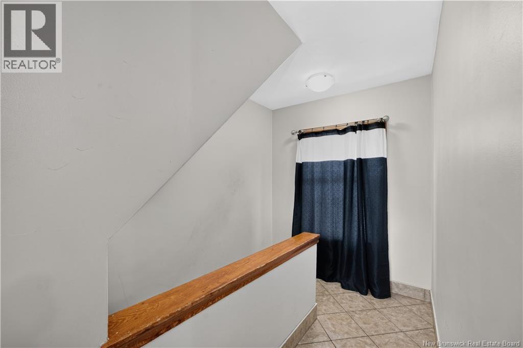 50 Leslie Property Photo 34