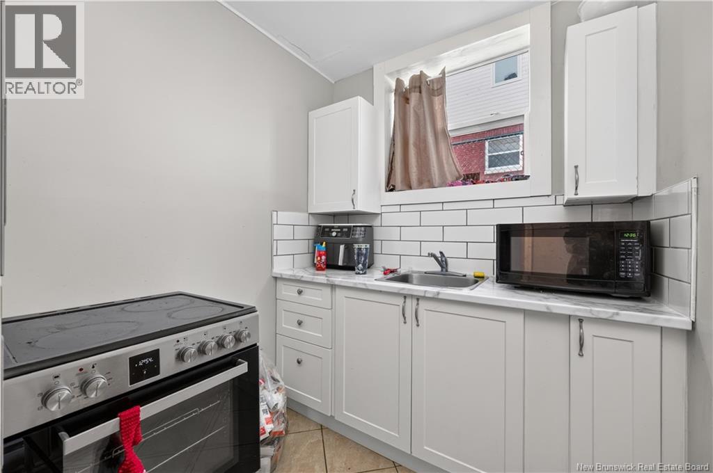 50 Leslie Property Photo 41