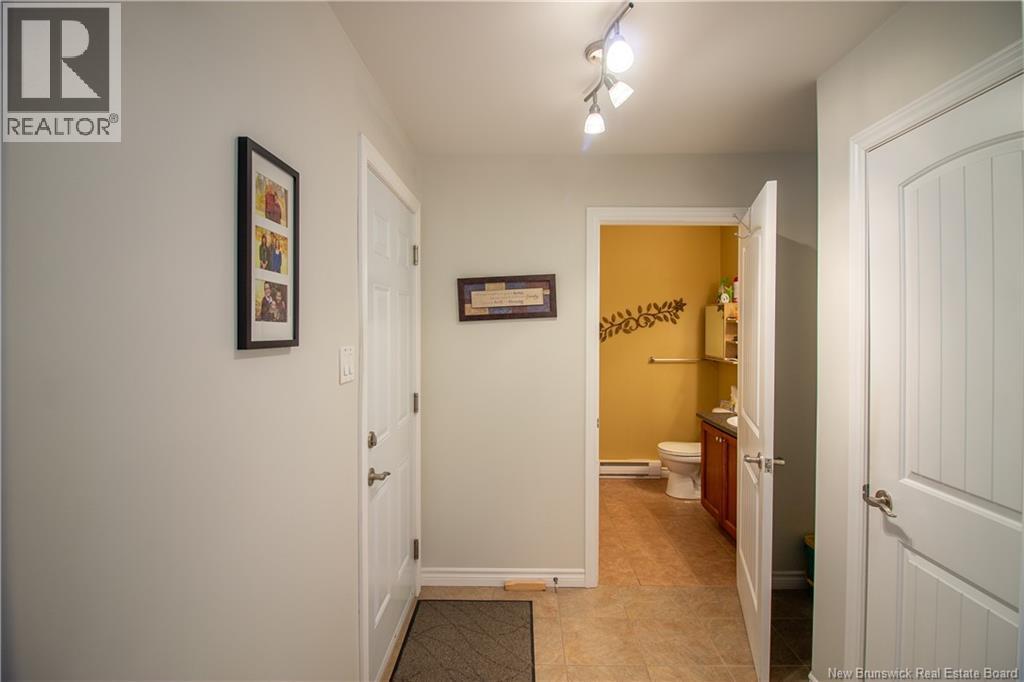 60 Walker Crescent Property Photo 5
