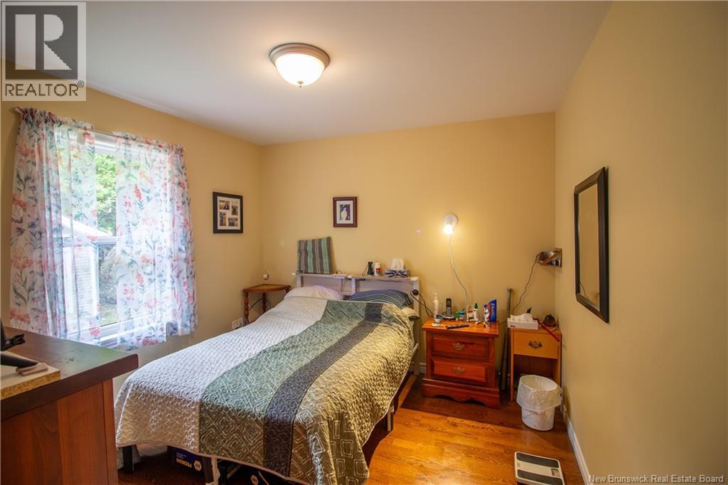 60 Walker Crescent Property Photo 7