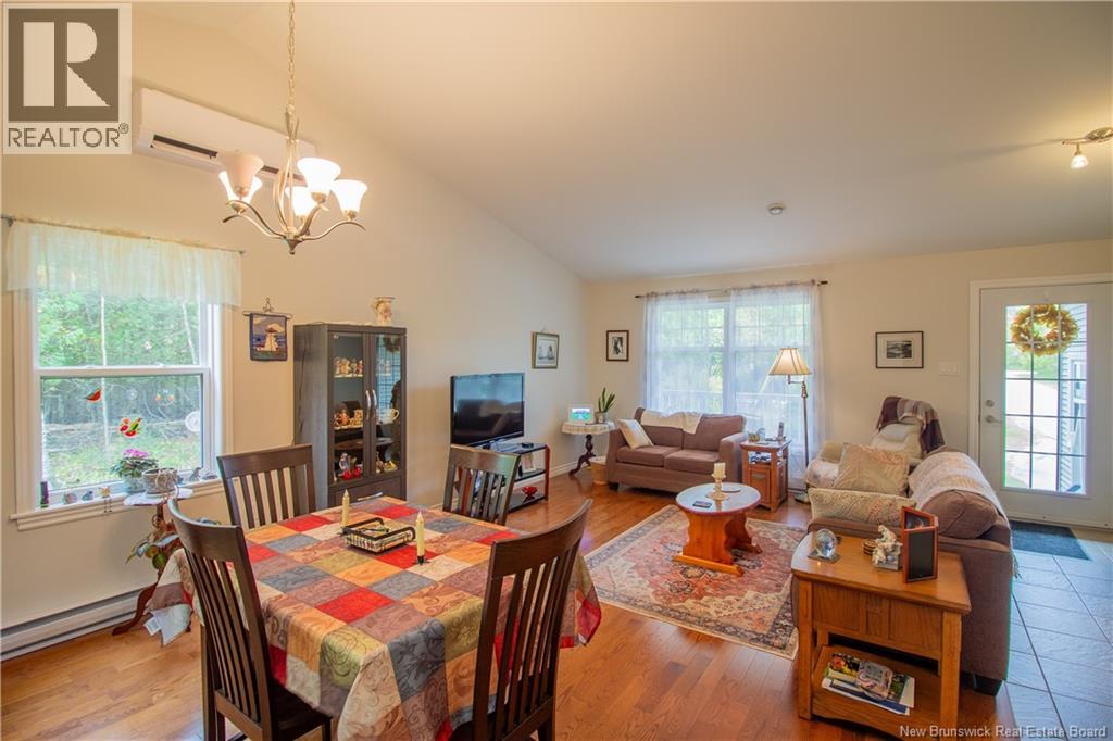 60 Walker Crescent Property Photo 10