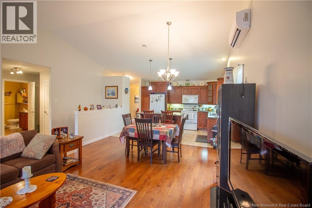 60 Walker Crescent Property Photo 15