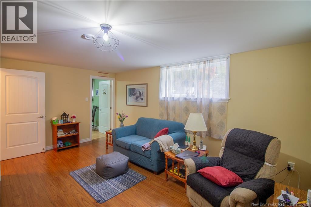 60 Walker Crescent Property Photo 25