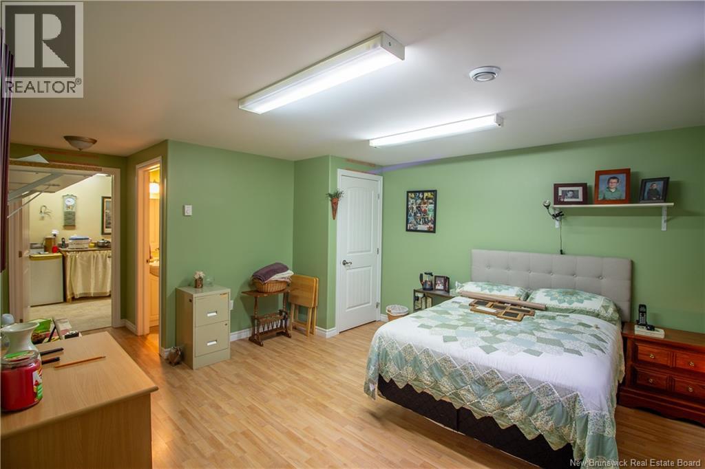 60 Walker Crescent Property Photo 26