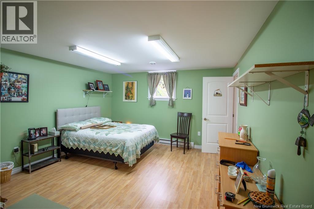 60 Walker Crescent Property Photo 28