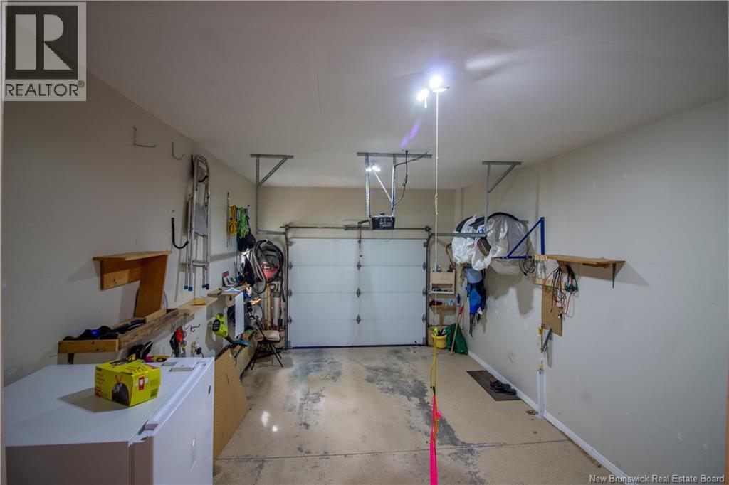 60 Walker Crescent Property Photo 32