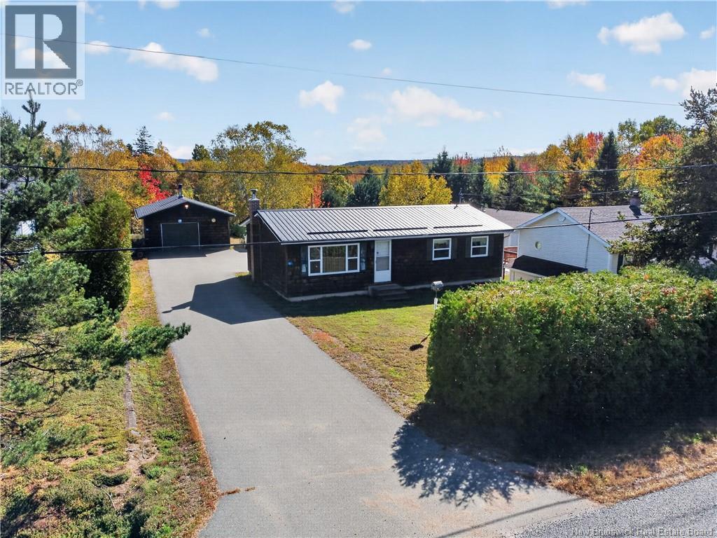 6 Clearwater Street Property Photo 2