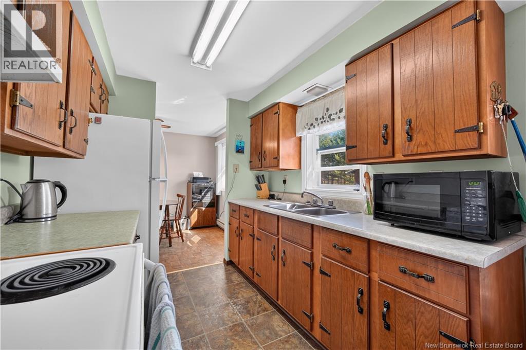 6 Clearwater Street Property Photo 5