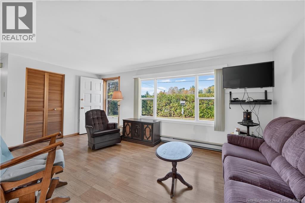 6 Clearwater Street Property Photo 9