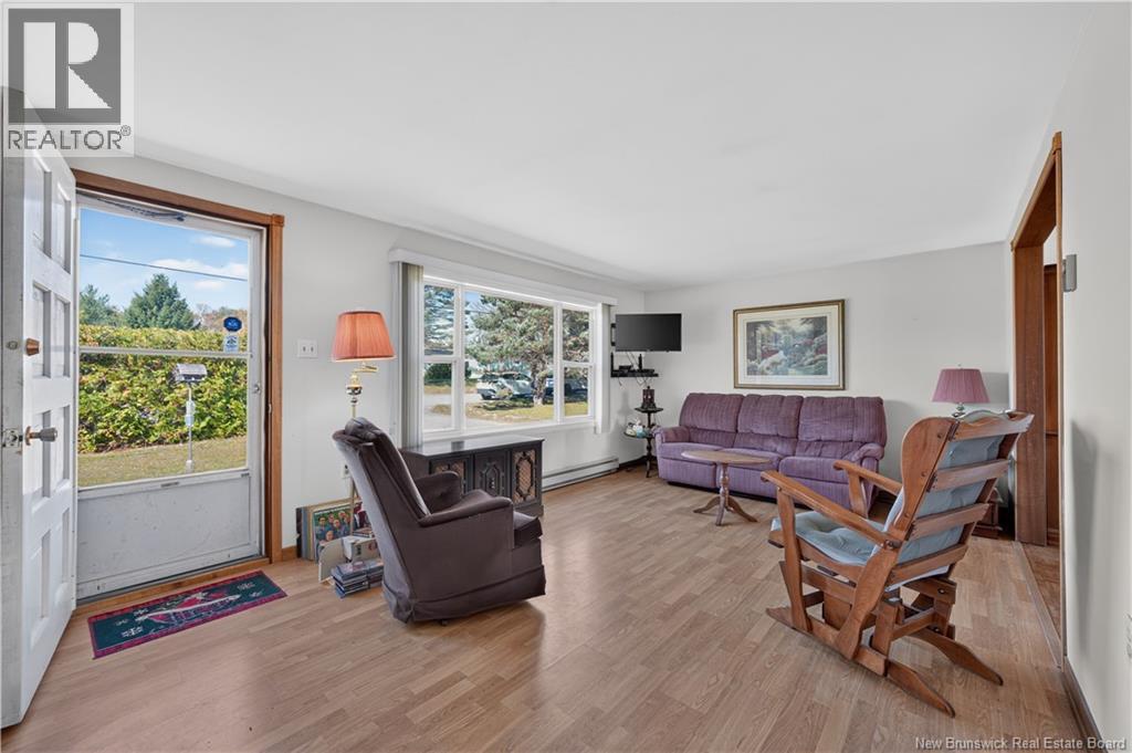 6 Clearwater Street Property Photo 11