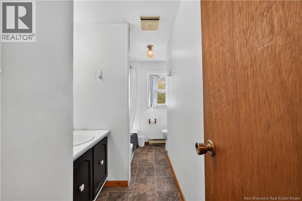 6 Clearwater Street Property Photo 18