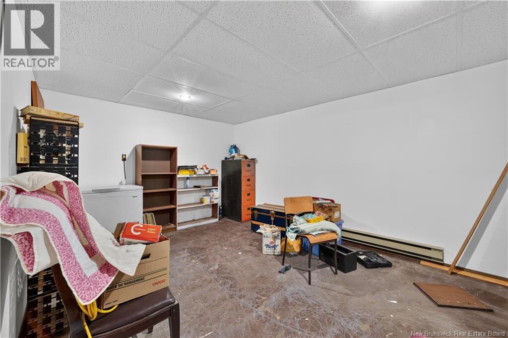 6 Clearwater Street Property Photo 28