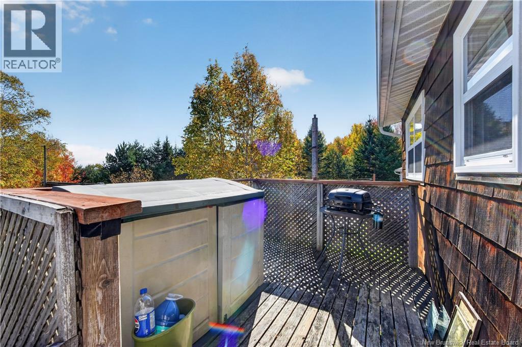 6 Clearwater Street Property Photo 30