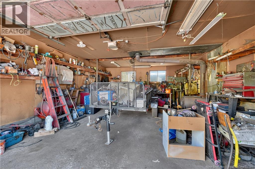 6 Clearwater Street Property Photo 37