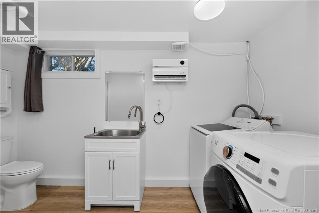 83 Renfrew Property Photo 33