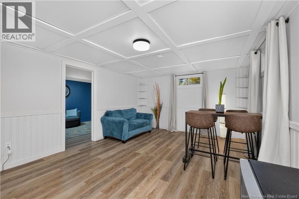 83 Renfrew Property Photo 36