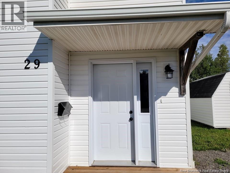 29 Thaddee Street Property Photo 2