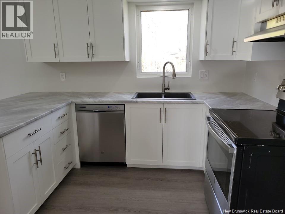 29 Thaddee Street Property Photo 6
