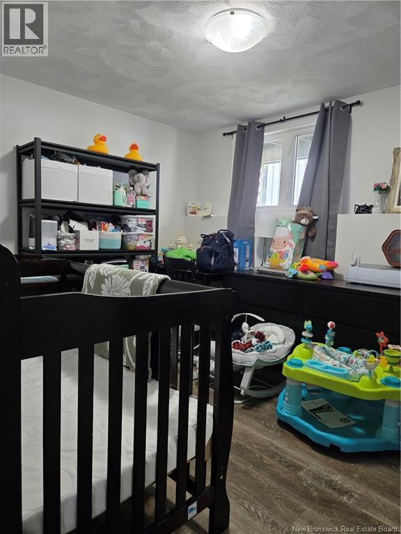 29 Thaddee Street Property Photo 18