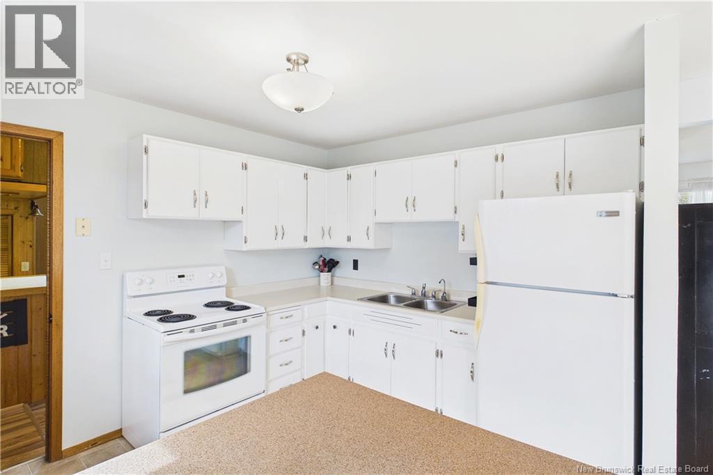 460 Lawrence Street Property Photo 11