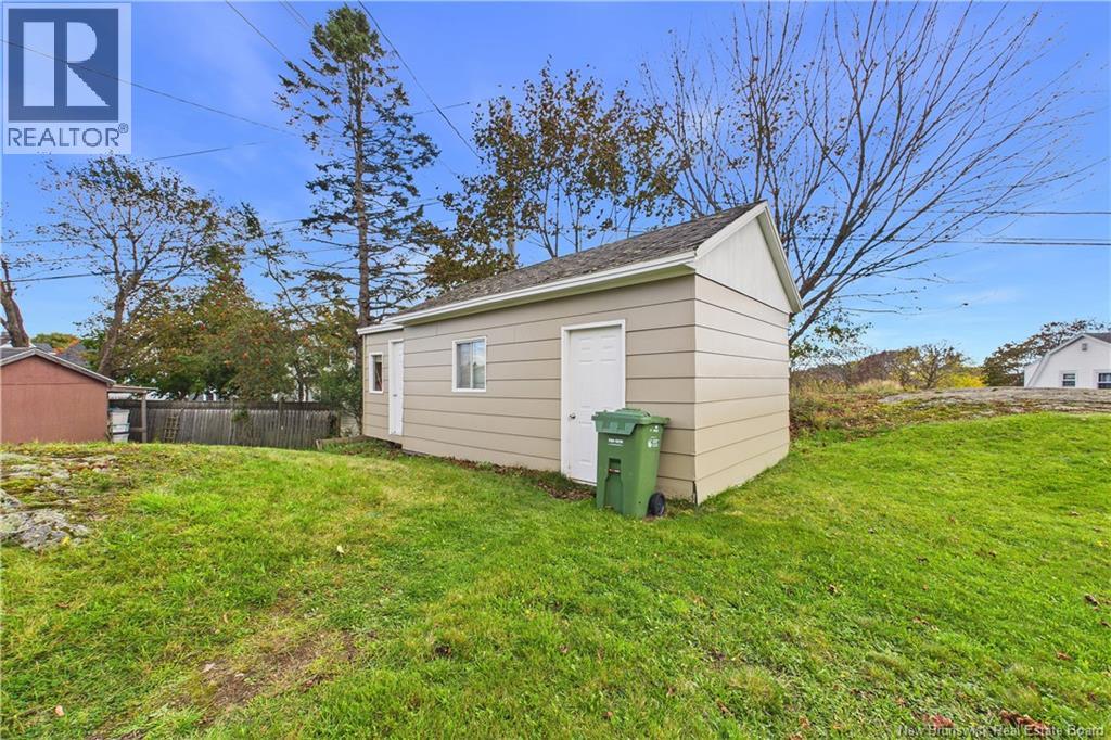 460 Lawrence Street Property Photo 29