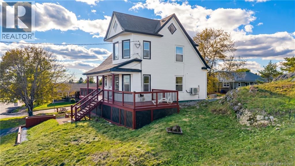 677 Fundy Drive Property Photo 3