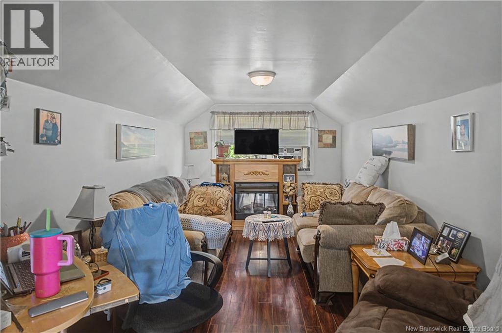 3 Gorman Boulevard Property Photo 6