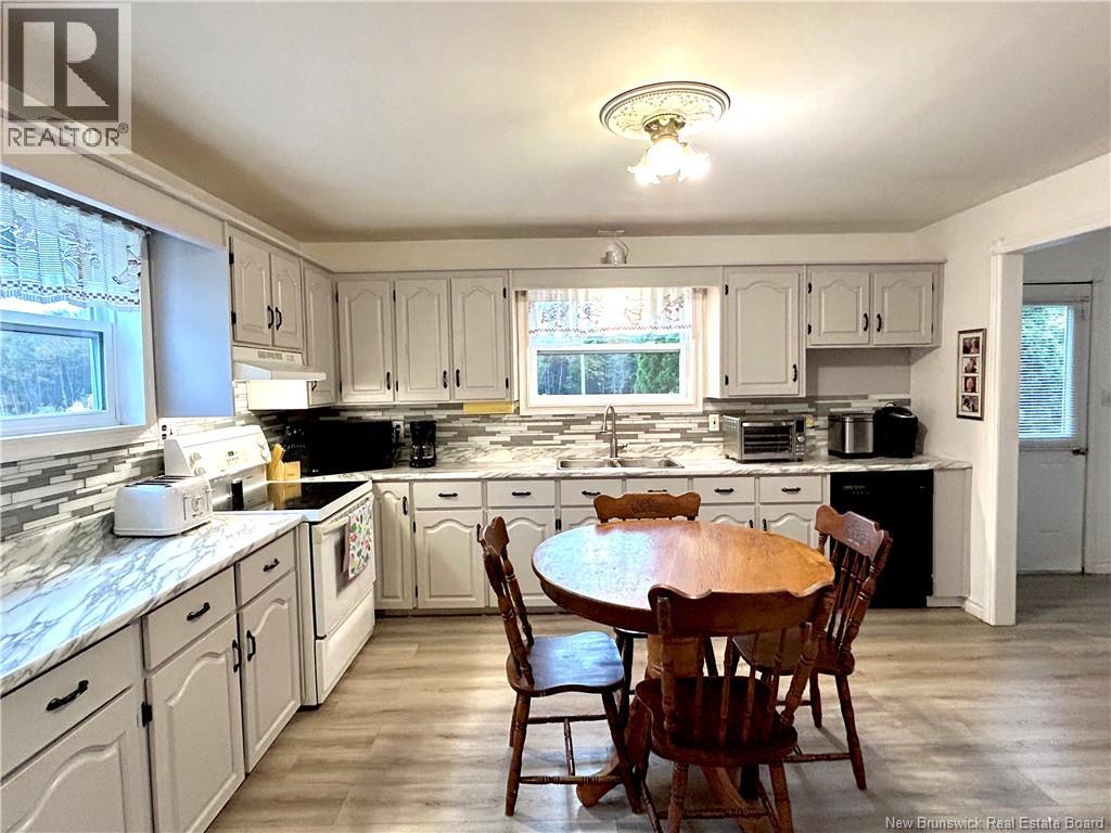 10 Hardwicke Road Property Photo 7