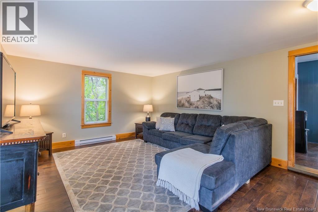 1137 Main Street Property Photo 5