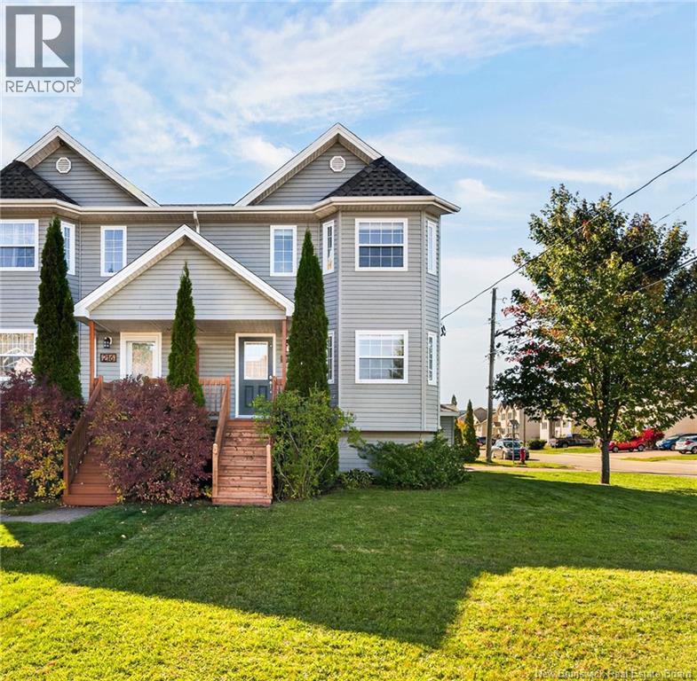218 Glencairn Drive Property Photo 2