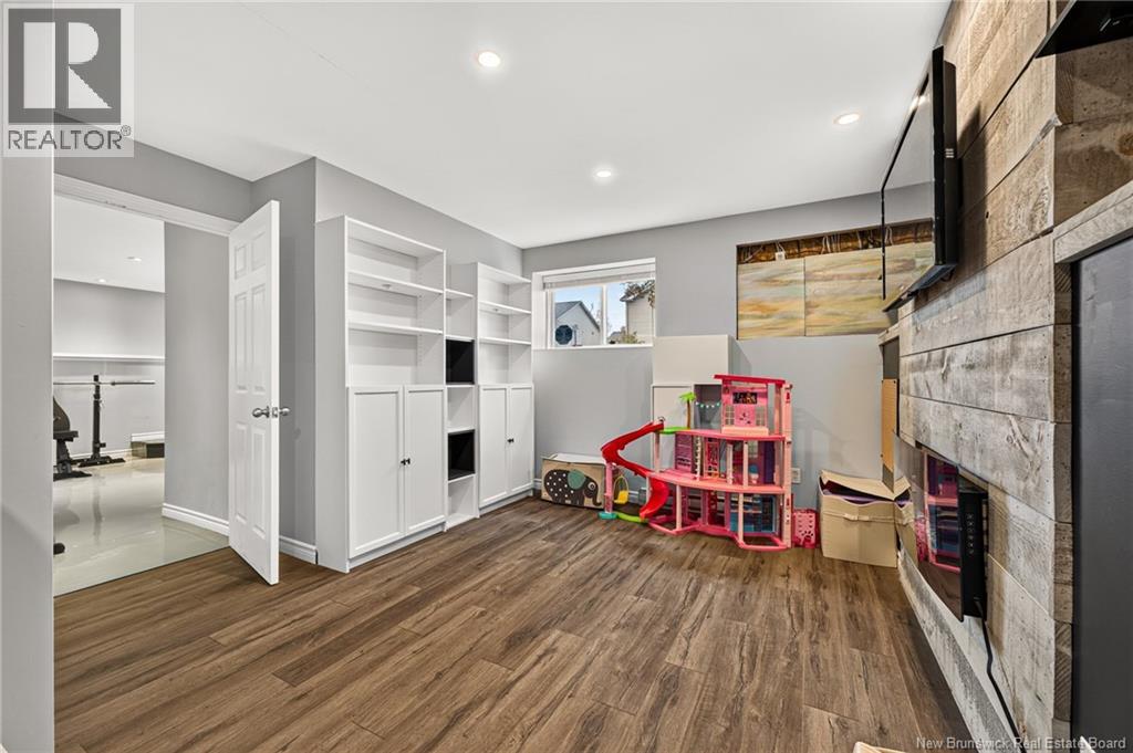 218 Glencairn Drive Property Photo 33