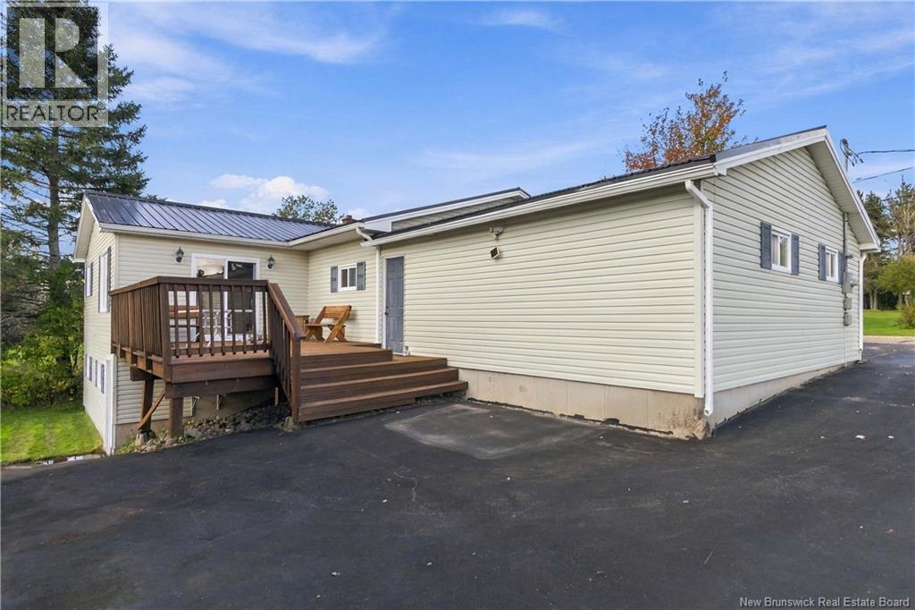 184 Branch Street Property Photo 4