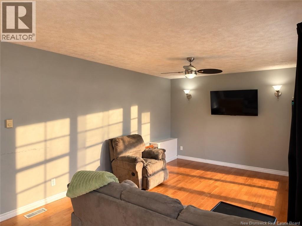 15 Bird Street Property Photo 3