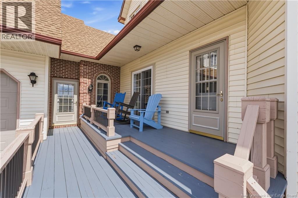 12 Thaddee Street Property Photo 10