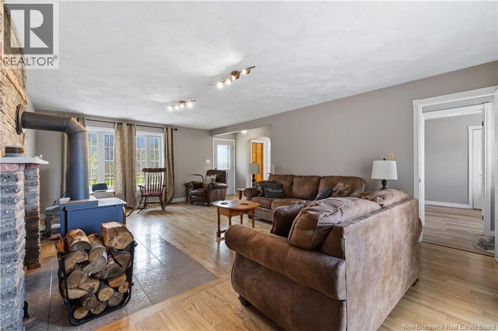 12 Thaddee Street Property Photo 13