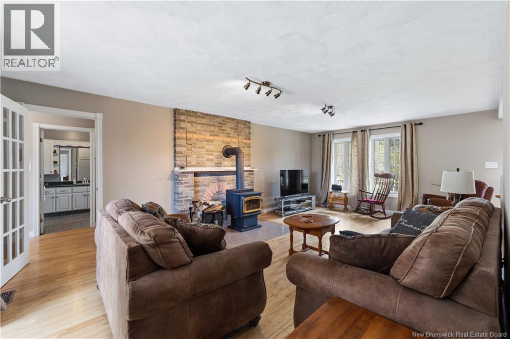 12 Thaddee Street Property Photo 14