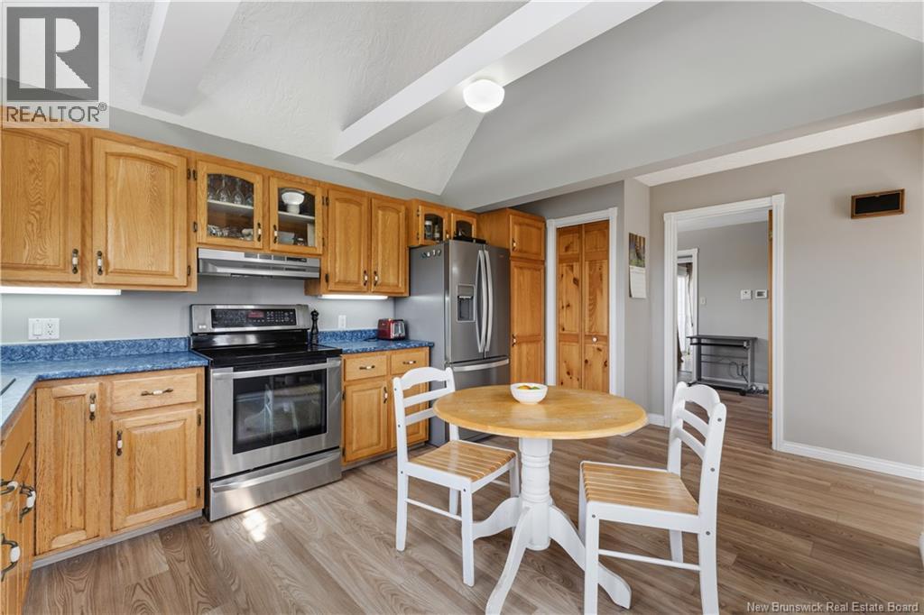 12 Thaddee Street Property Photo 16