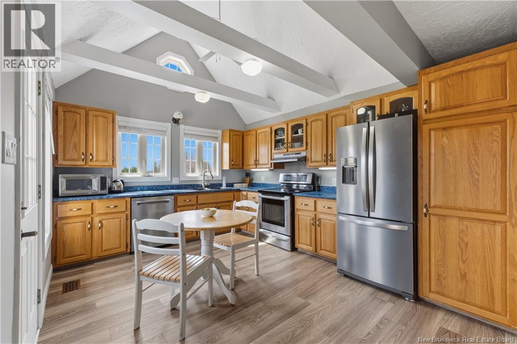 12 Thaddee Street Property Photo 17