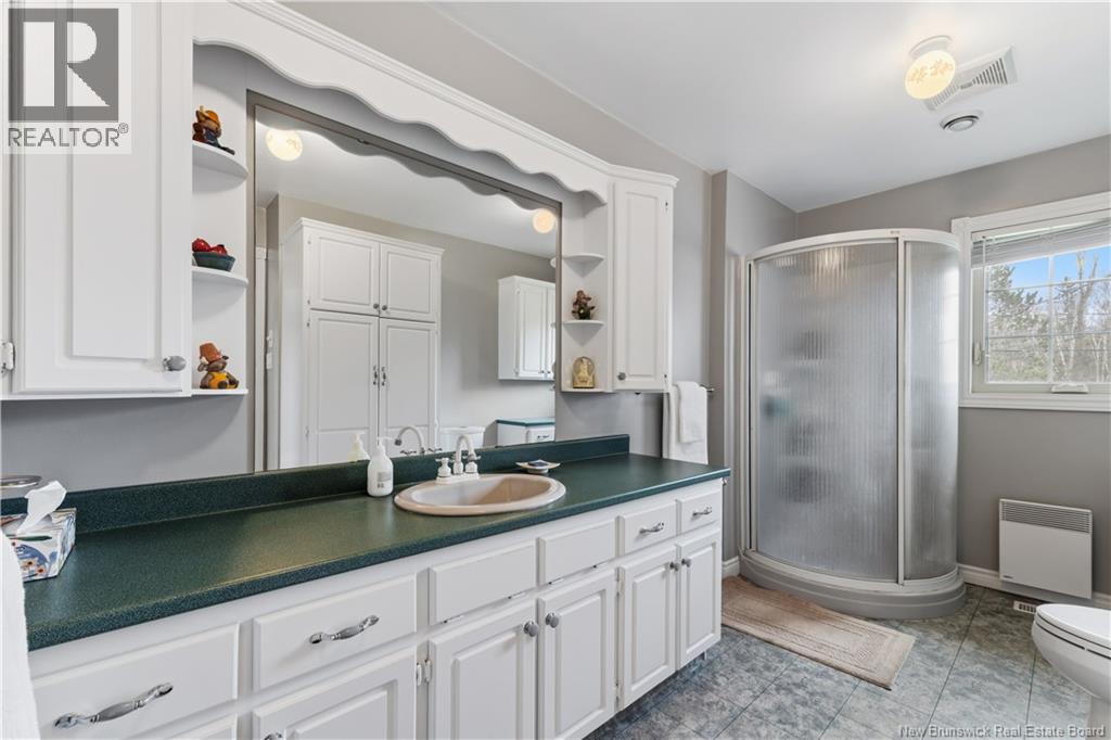 12 Thaddee Street Property Photo 23