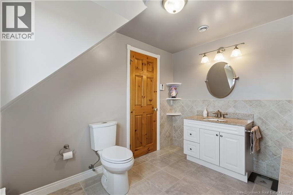12 Thaddee Street Property Photo 34