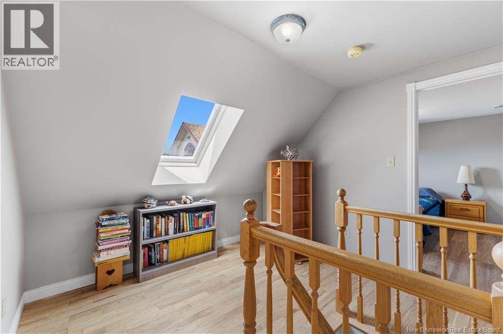 12 Thaddee Street Property Photo 35